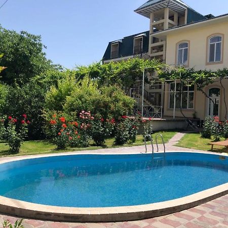 Hotel Latif Samarkand Bagian luar foto
